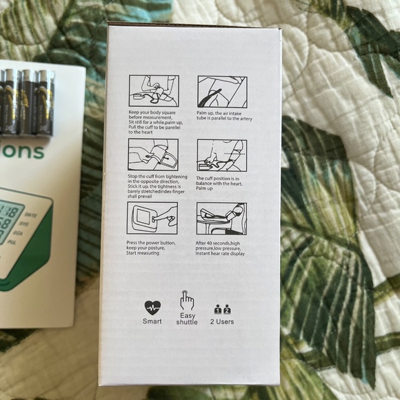 Blood Pressure Monitor with Cuff NIB - Picture 3 of 4